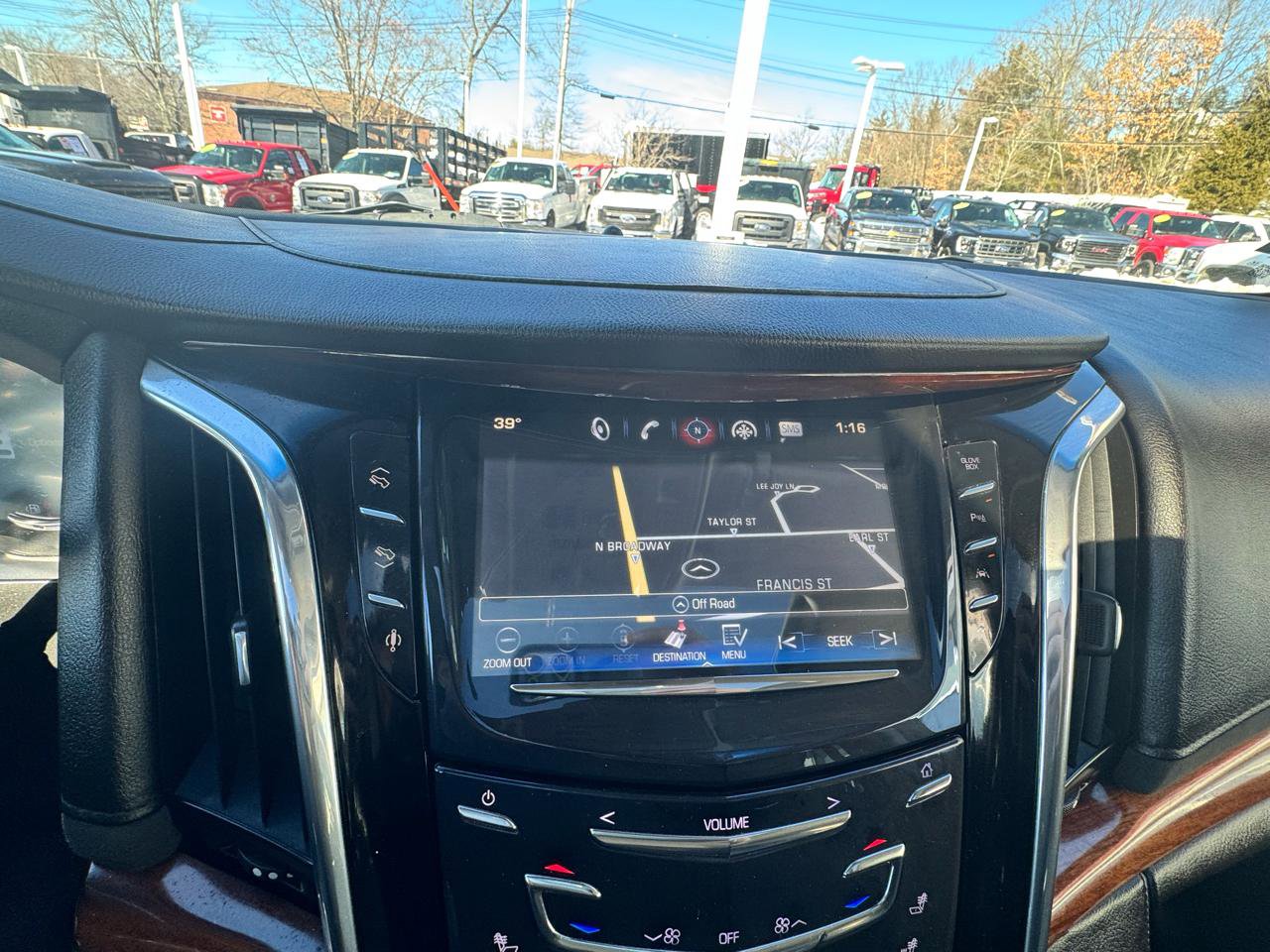 Used 2016 Cadillac Escalade ESV Luxury image 32