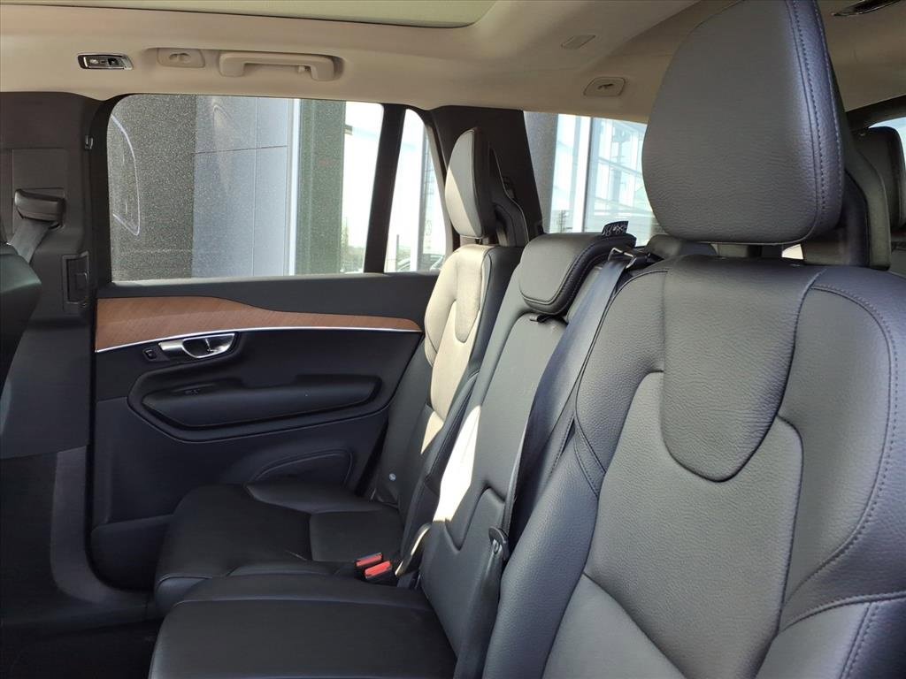 Used 2022 Volvo XC90 T6 Momentum w/ Advanced Package image 27