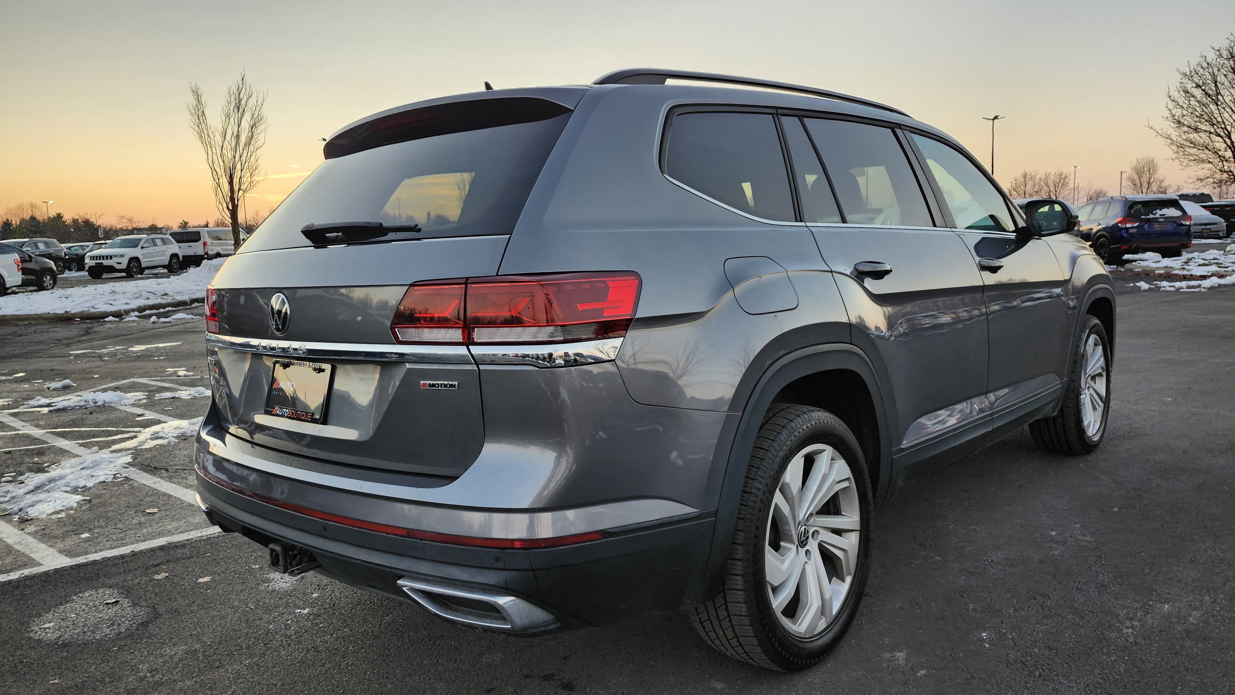 Used 2021 Volkswagen Atlas SE w/ Panoramic Sunroof Package image 17