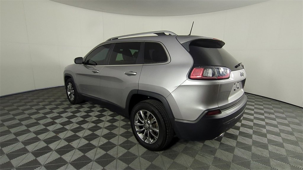 Used 2019 Jeep Cherokee Latitude Plus w/ Comfort/Convenience Group image 6