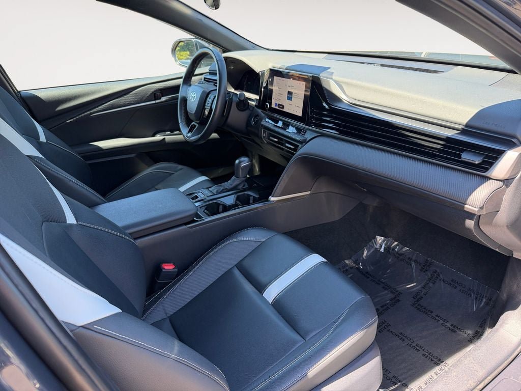 Used 2025 Toyota Camry SE FWD image 26