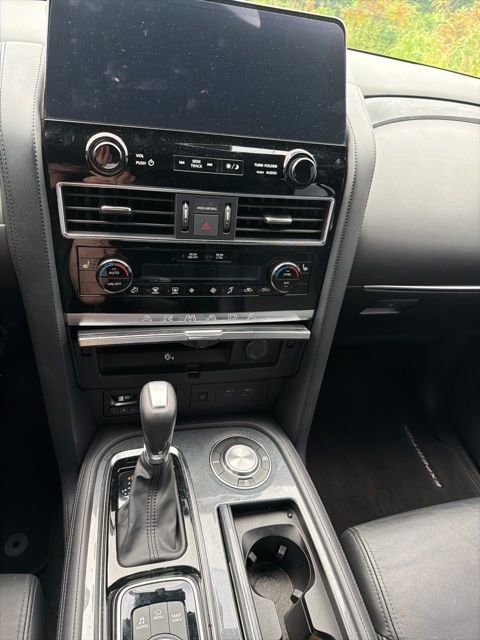 Used 2021 Nissan Armada SL w/ Midnight Edition Package RWD image 17