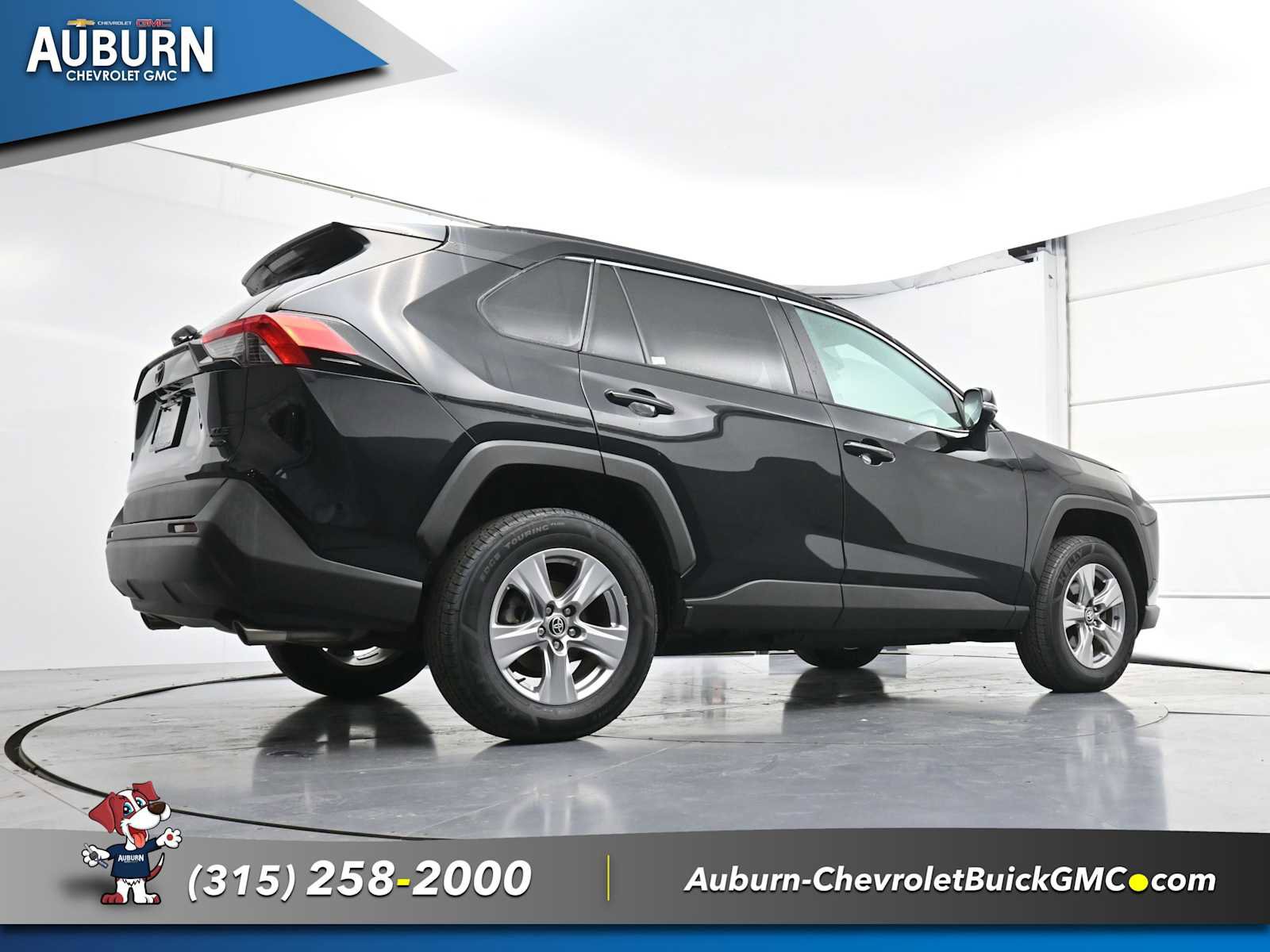 Used 2022 Toyota RAV4 XLE image 23