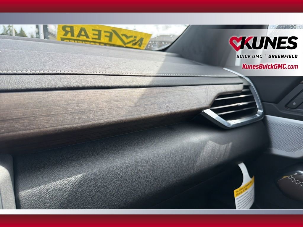 New 2026 GMC Acadia Denali Ultimate w/ LPO, Floor Liner Package image 25