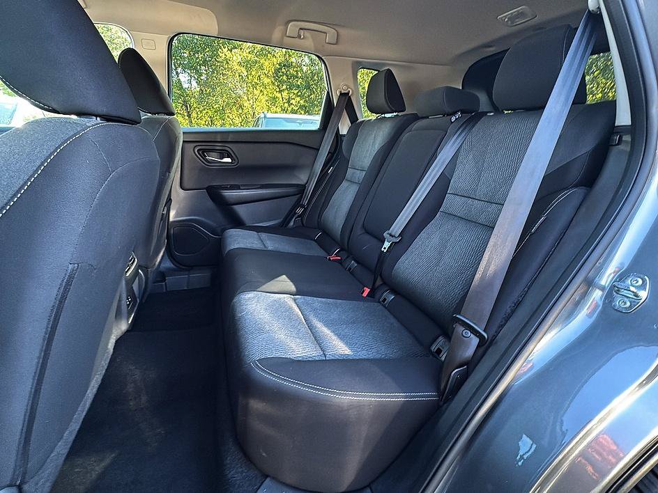 Certified 2025 Nissan Rogue SV AWD/4WD image 18
