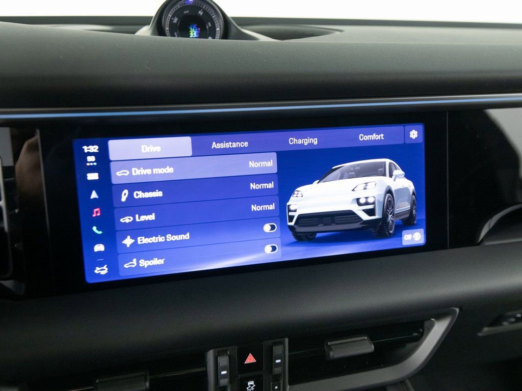 New 2026 Porsche Macan 4 Electric image 28