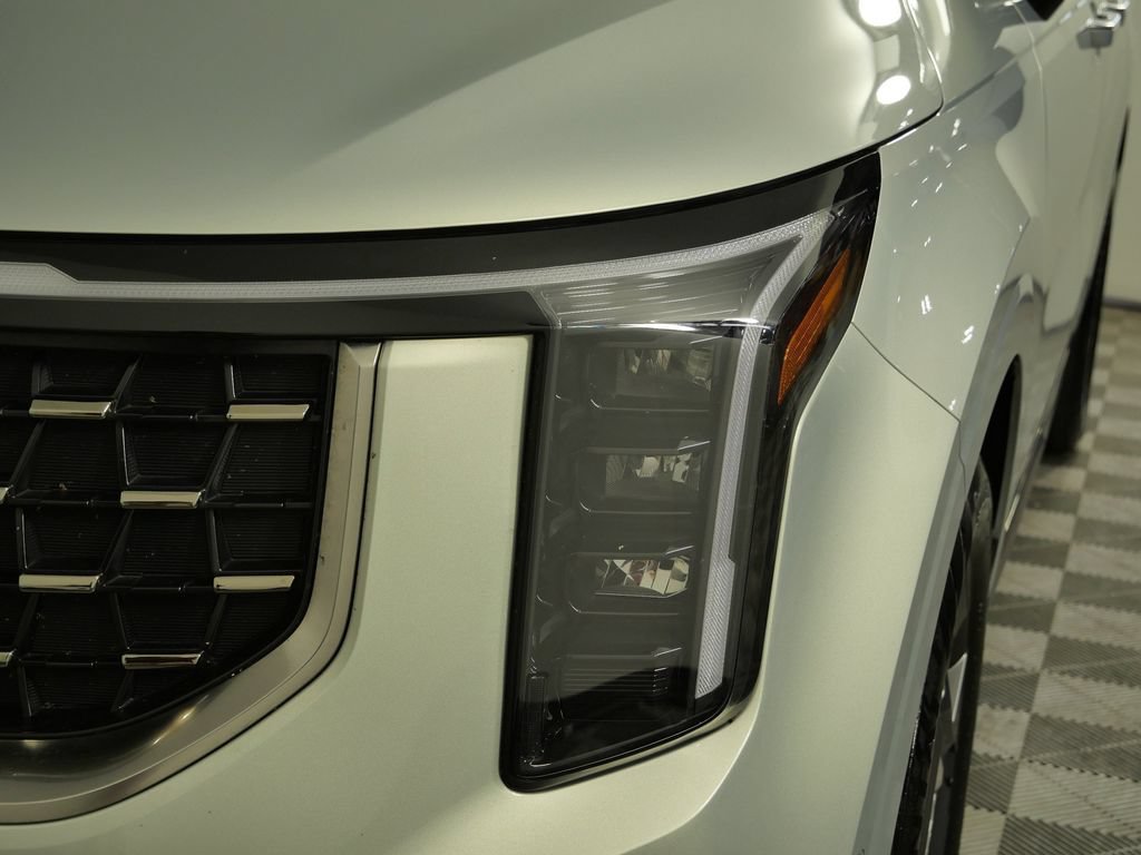 Used 2026 Kia Carnival SX FWD image 15
