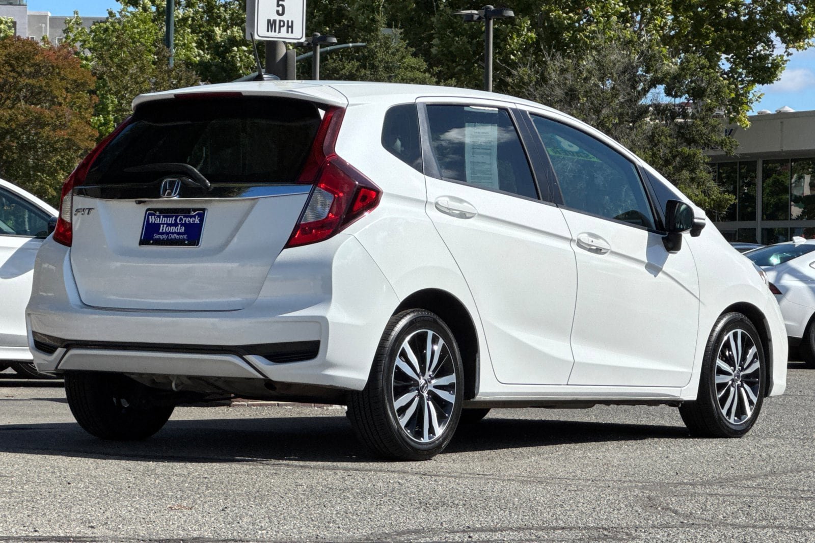 Used 2018 Honda Fit EX-L image 4