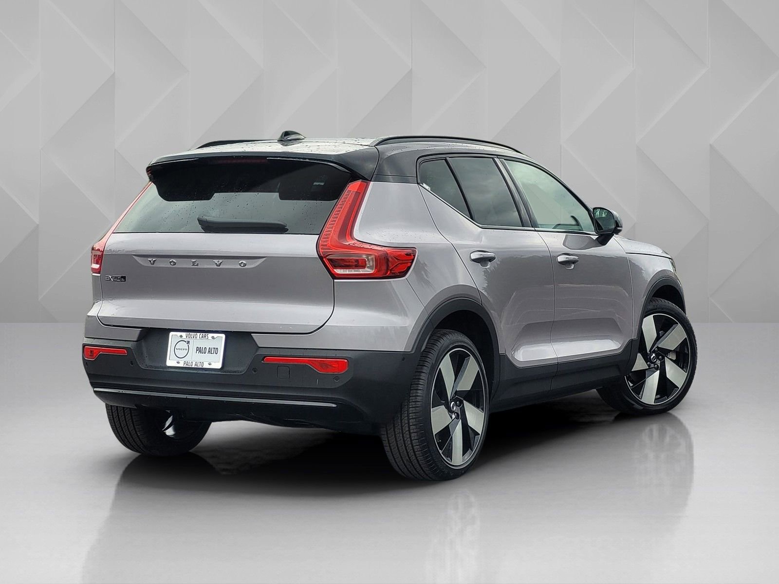 New 2026 Volvo EX40 Plus w/ Climate Package image 6