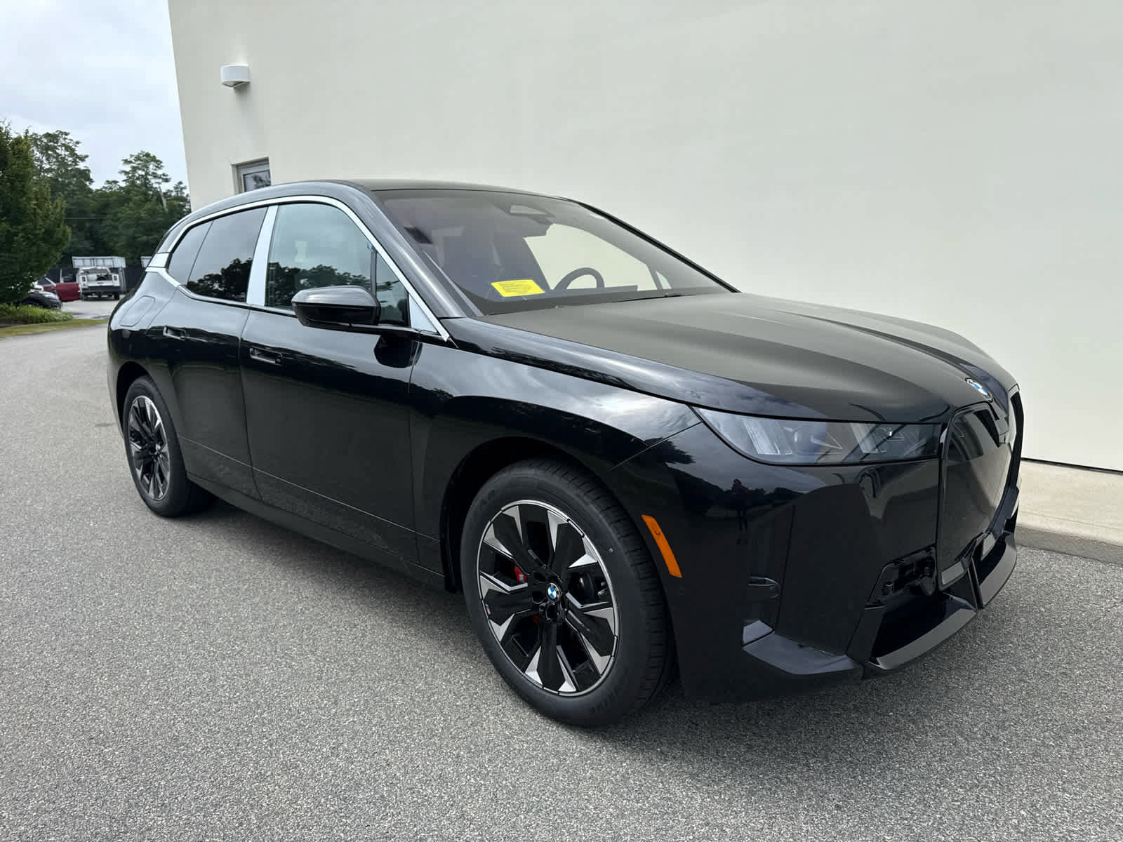 New 2026 BMW iX xDrive60 w/ M Sport Package image 2