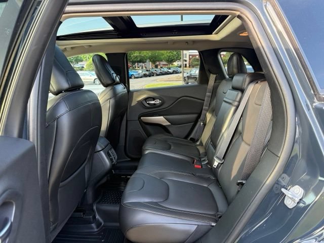 Used 2018 Jeep Cherokee Limited AWD/4WD image 28