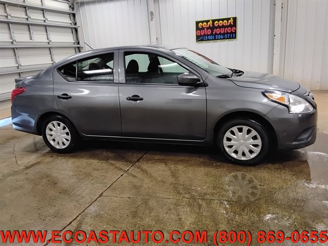 Used 2019 Nissan Versa S Plus FWD image 2