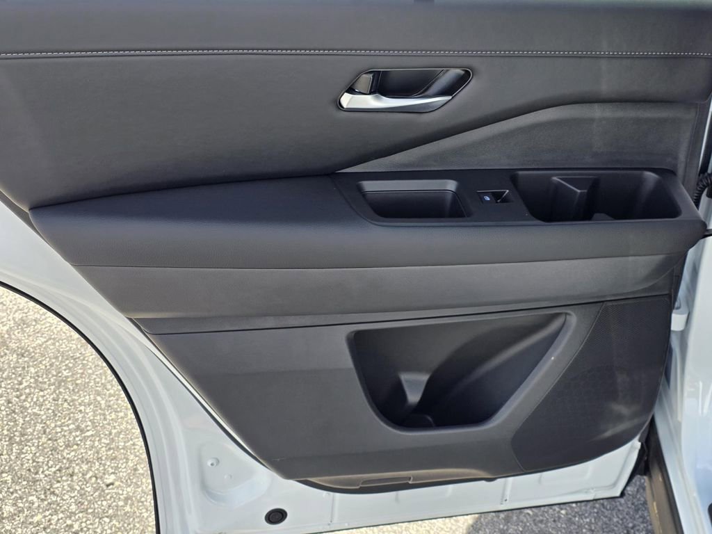 New 2026 Nissan Pathfinder SL image 44