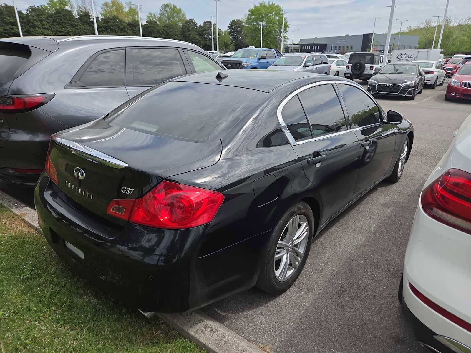 Used 2013 INFINITI G37 Journey w/ Premium Pkg image 5