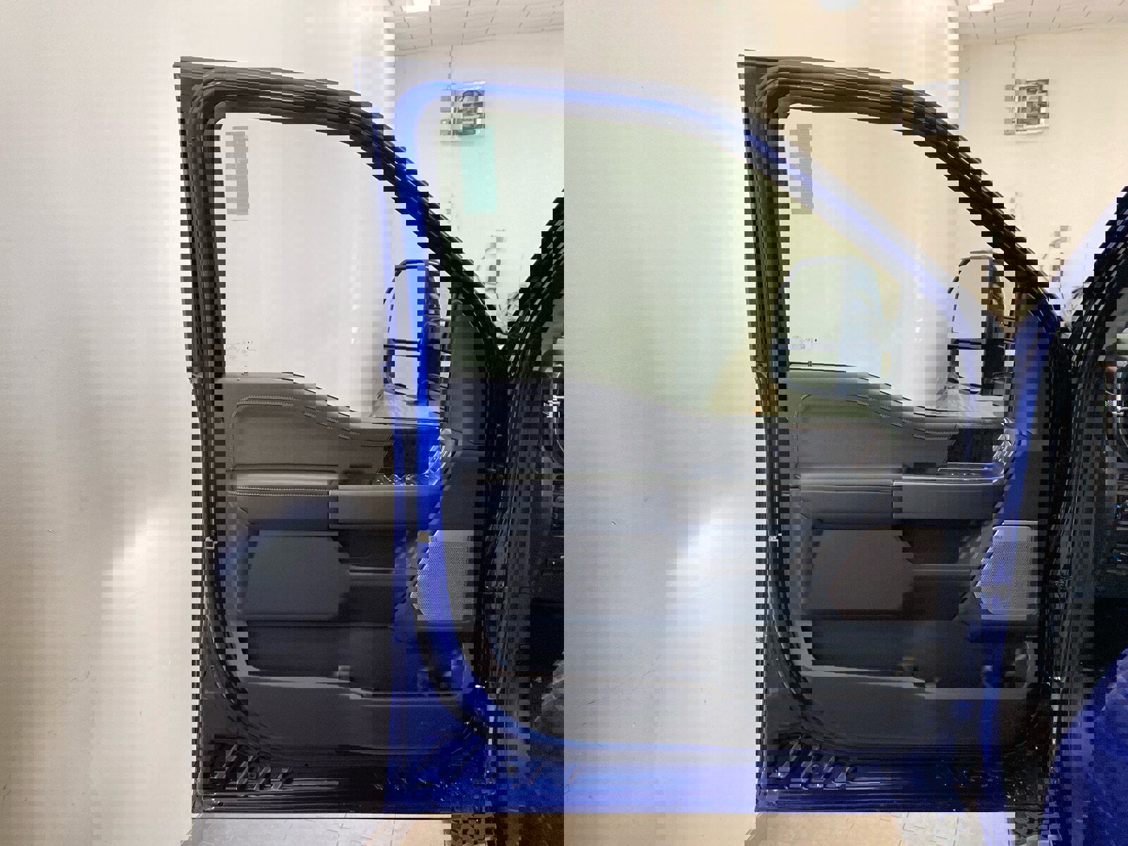 New 2026 Ford F350 Lariat w/ Black Appearance Package image 15