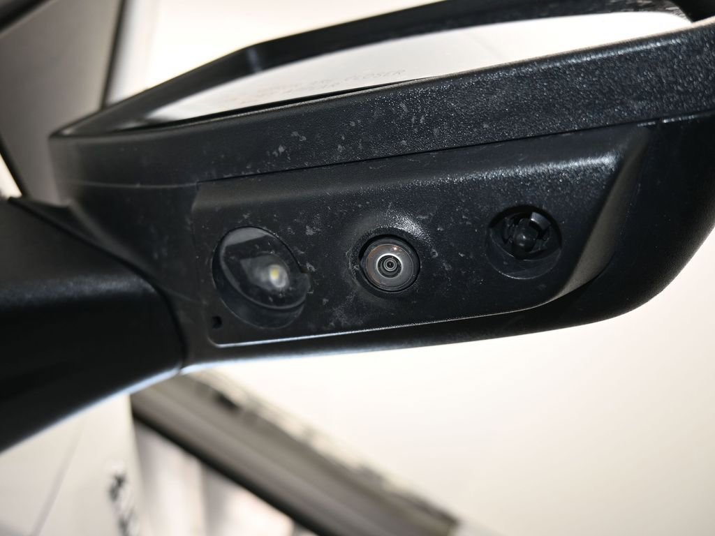 Used 2023 Chevrolet Silverado 1500 LTZ w/ LTZ Premium Package image 52