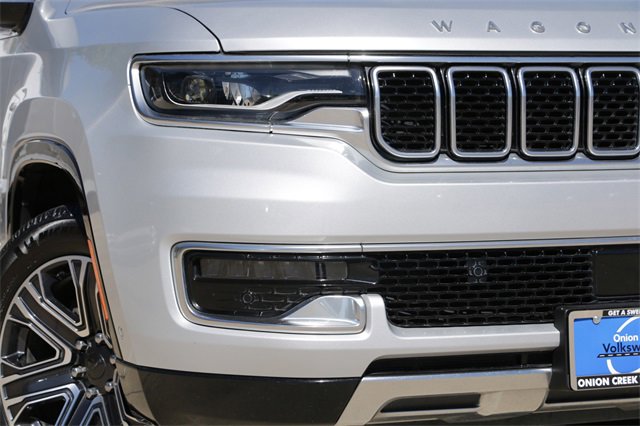 Used 2022 Jeep Wagoneer Series III image 3