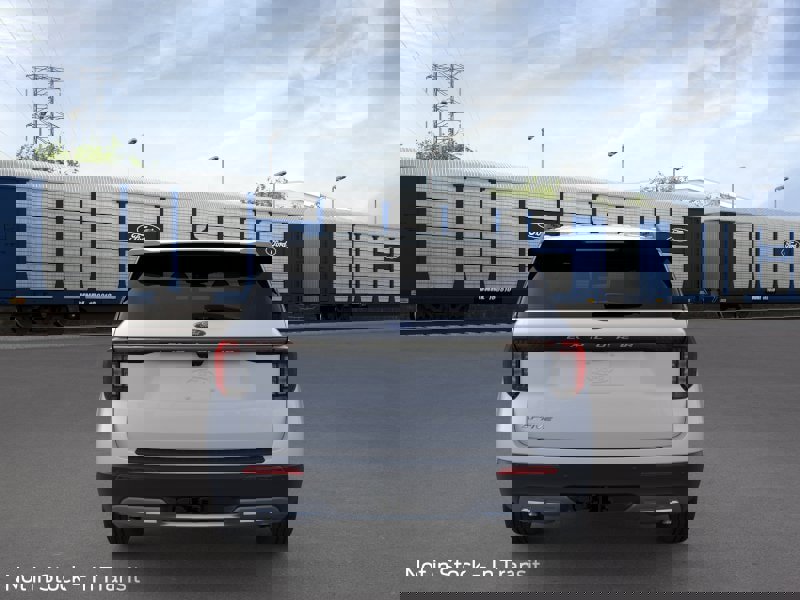 New 2026 Ford Explorer Active image 5