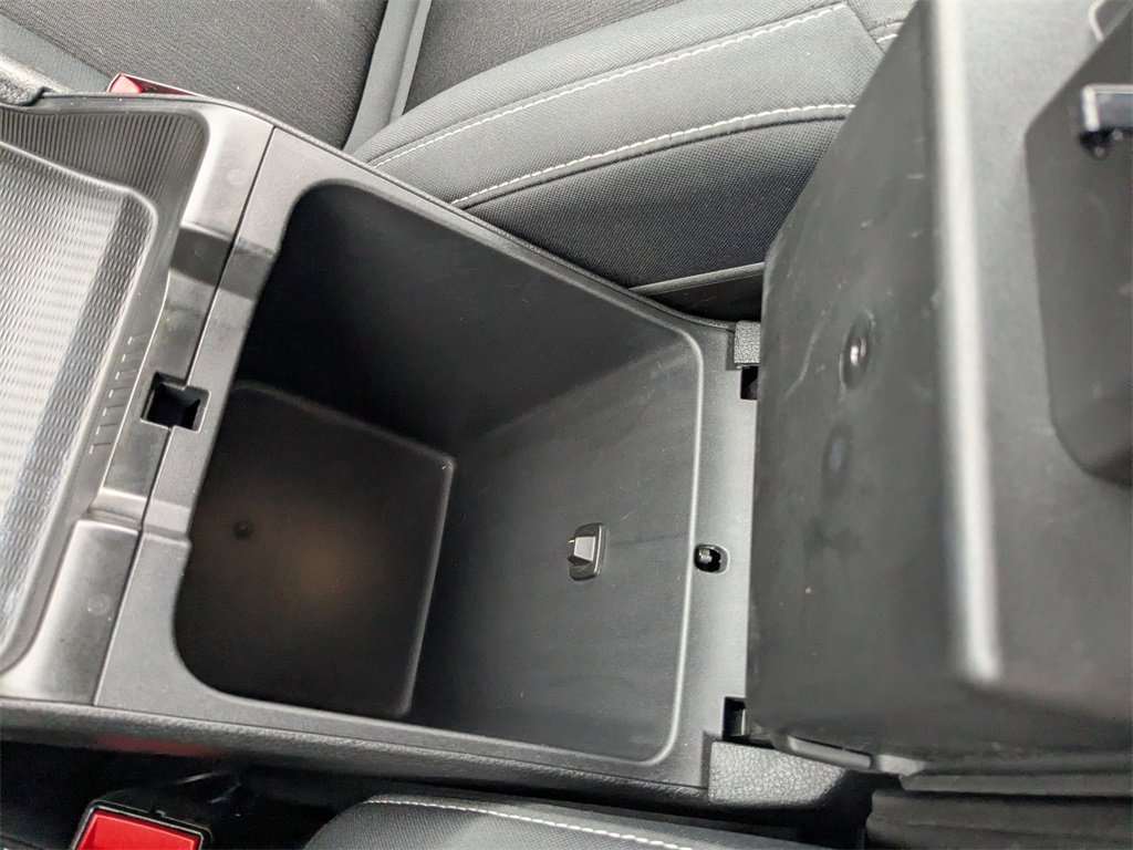 Used 2024 Jeep Grand Cherokee Laredo X image 28