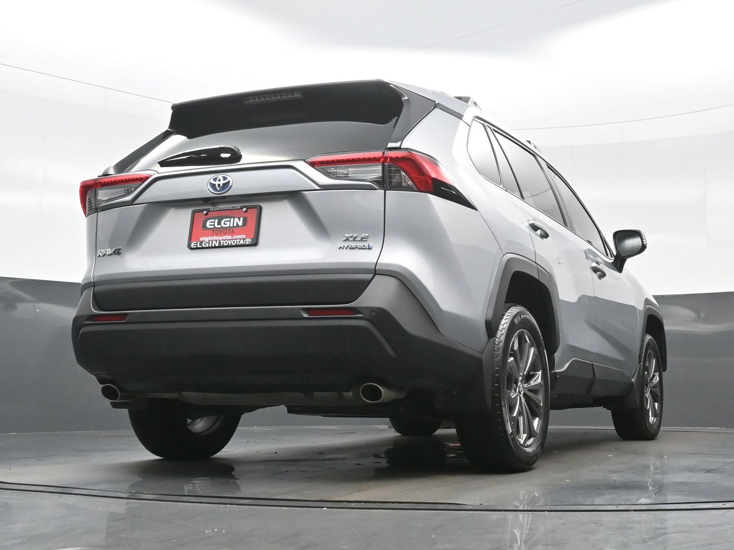 Used 2024 Toyota RAV4 XLE Premium w/ Weather Package AWD/4WD image 33