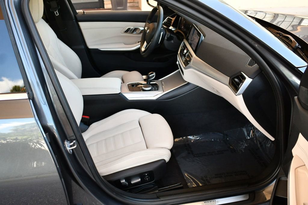 Used 2020 BMW 330i Sedan w/ Premium Package image 45