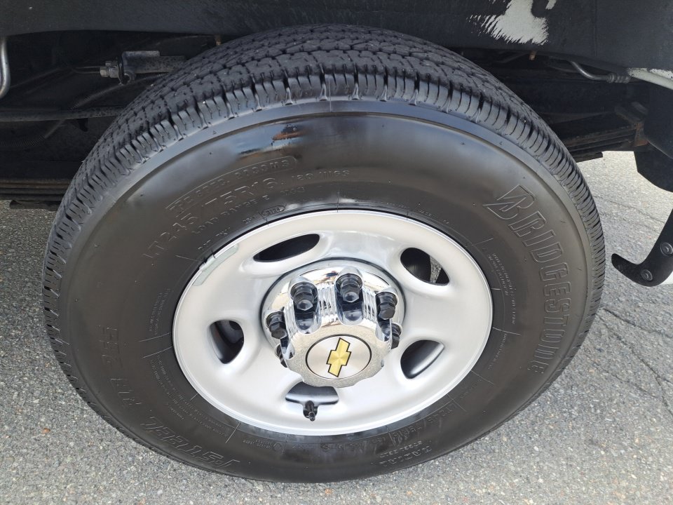 Used 2024 Chevrolet Express 3500 LT w/ LT Preferred Equipment Group RWD image 21