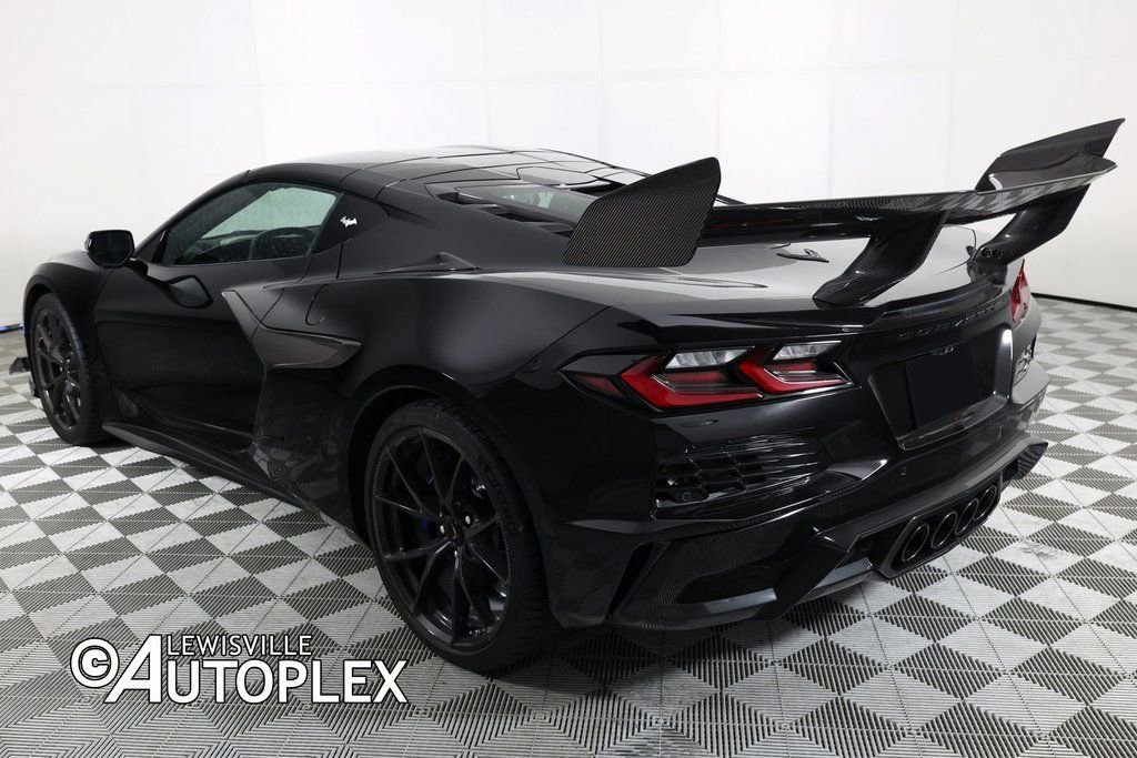 Used 2026 Chevrolet Corvette ZR1 w/ ZR1 Carbon Fiber Aero Package image 9