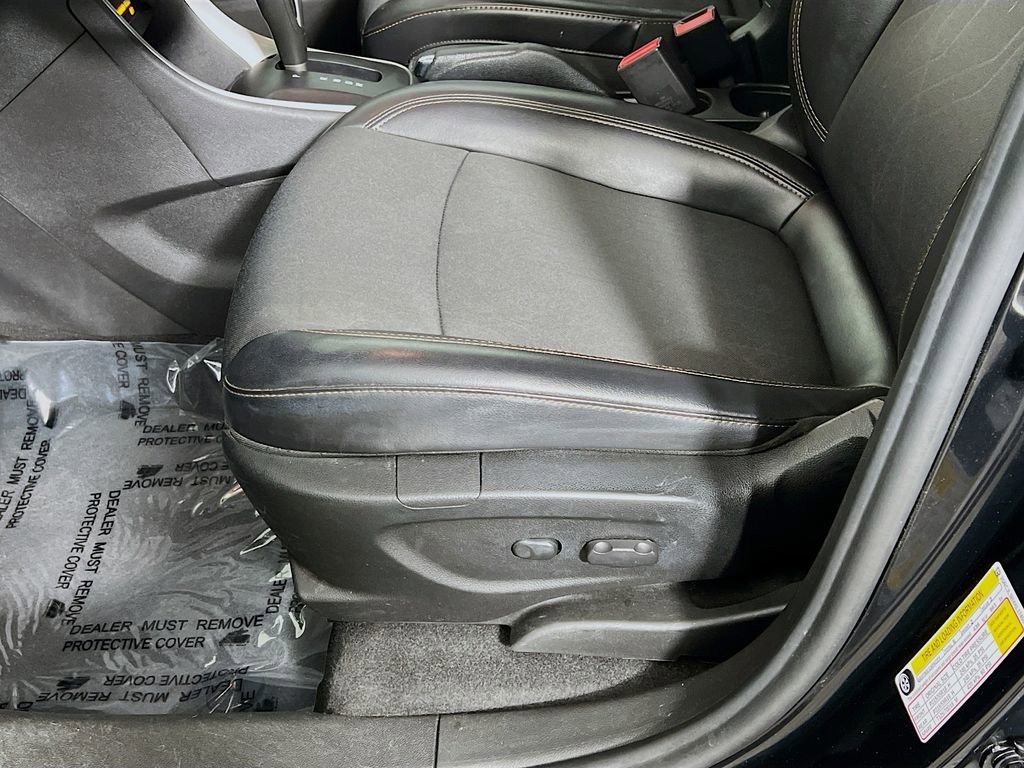 Used 2019 Chevrolet Trax LT w/ Redline Edition image 18