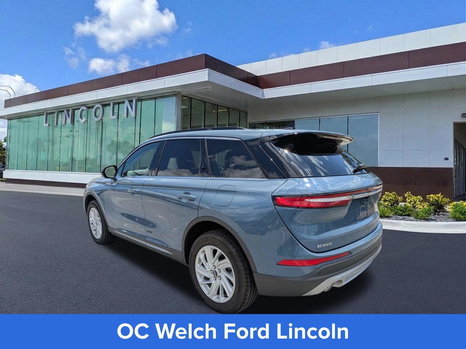Certified 2026 Lincoln Corsair Premiere FWD image 4