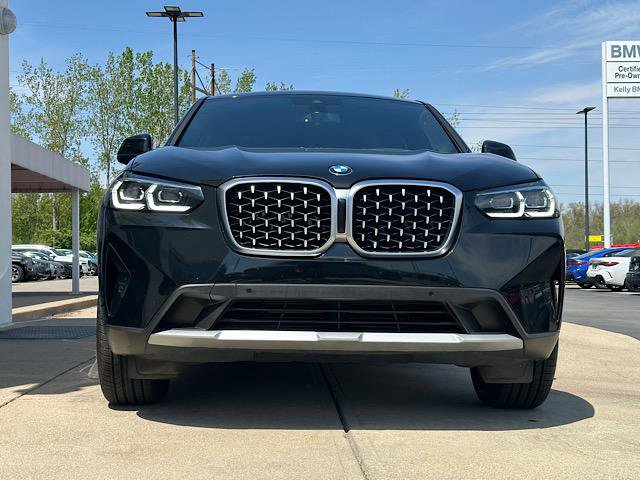 Certified 2022 BMW X4 xDrive30i image 2