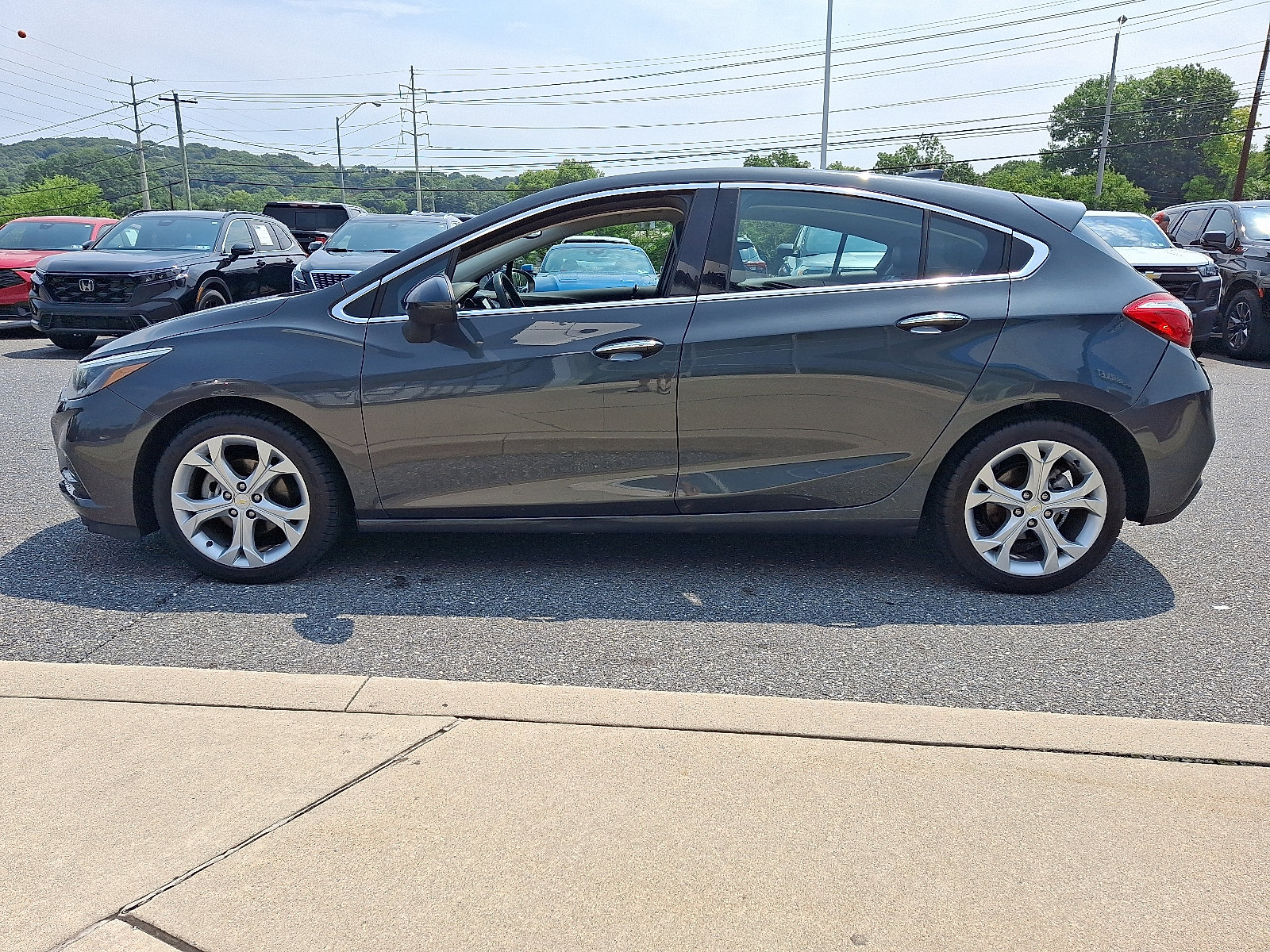 Certified 2017 Chevrolet Cruze Premier FWD image 4