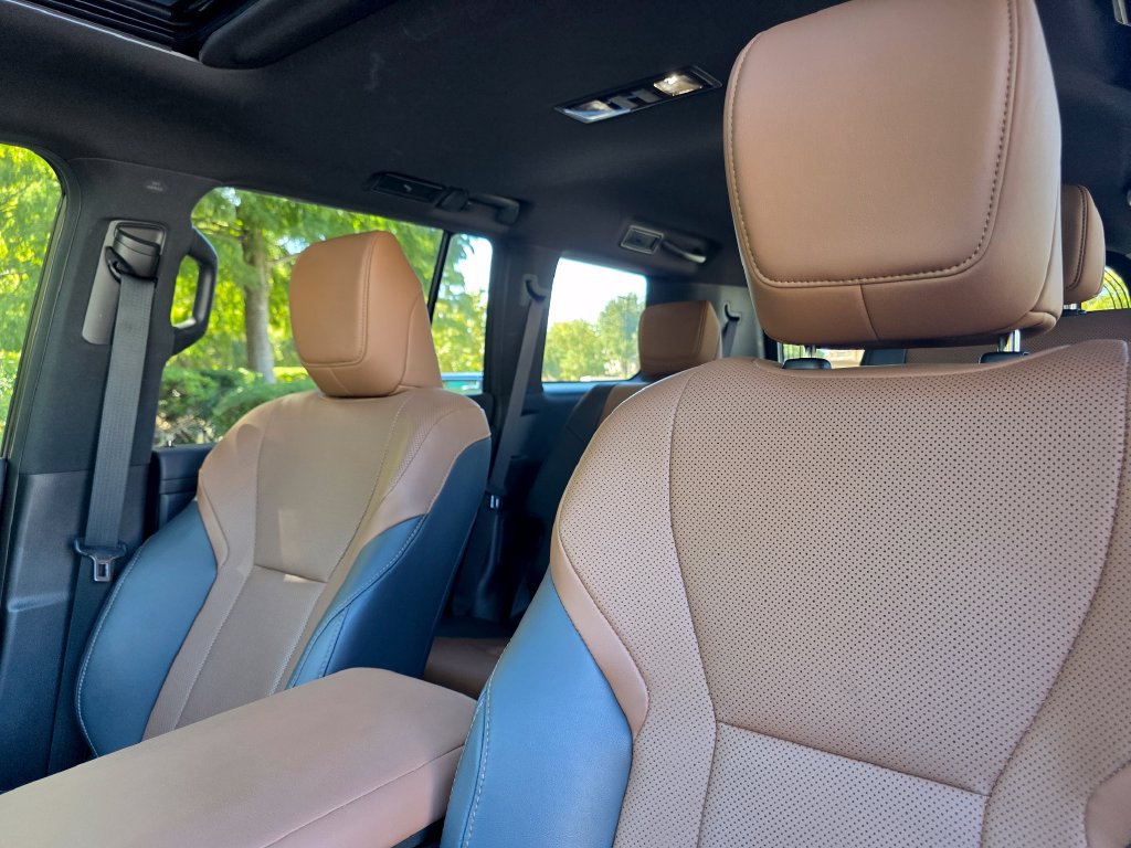Used 2024 Lexus GX 550 AWD/4WD image 13