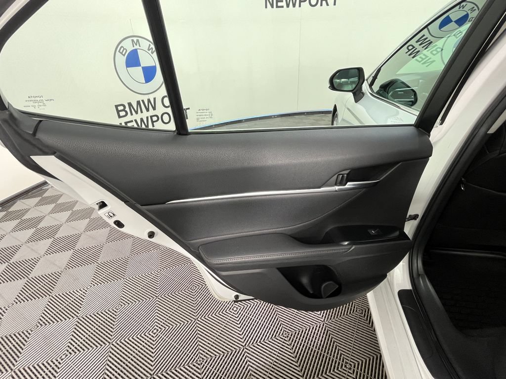 Used 2018 Toyota Camry XLE FWD image 23