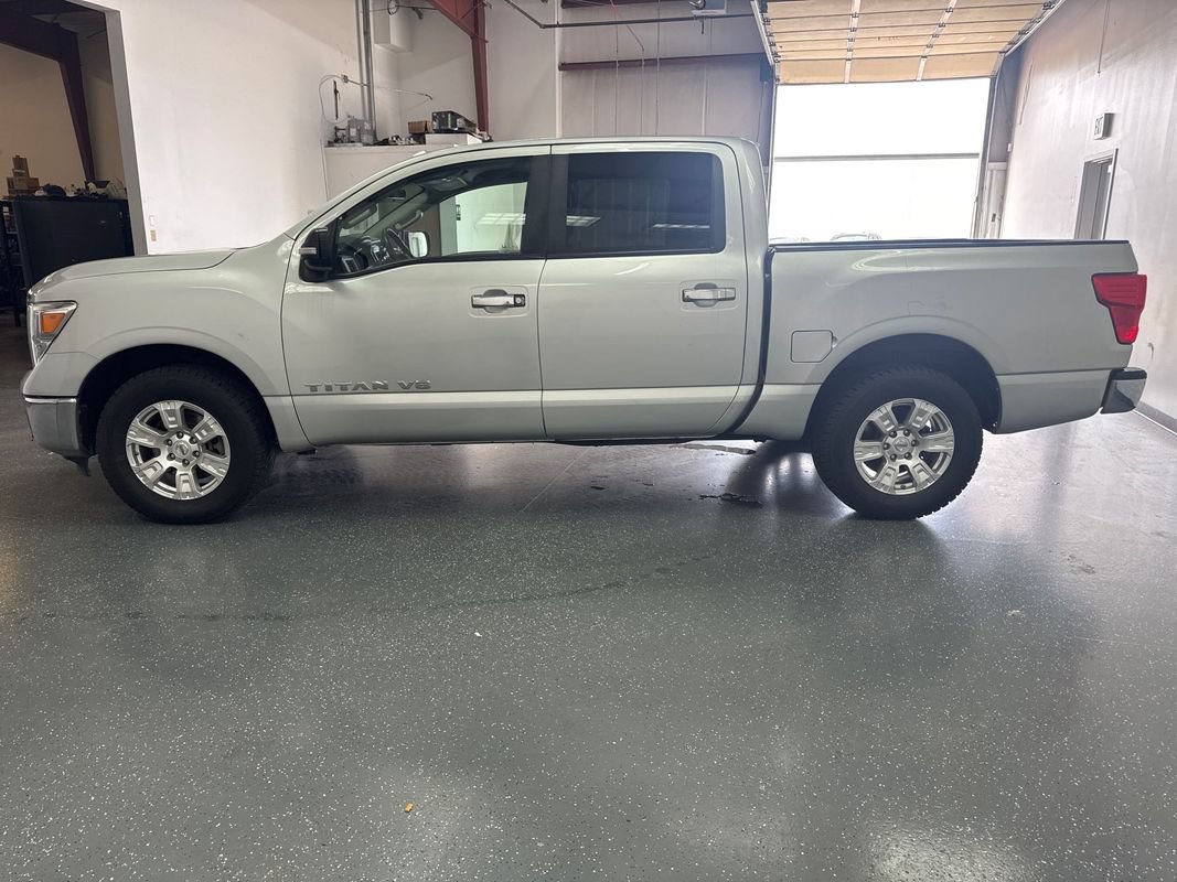 Used 2018 Nissan Titan SV AWD/4WD image 6