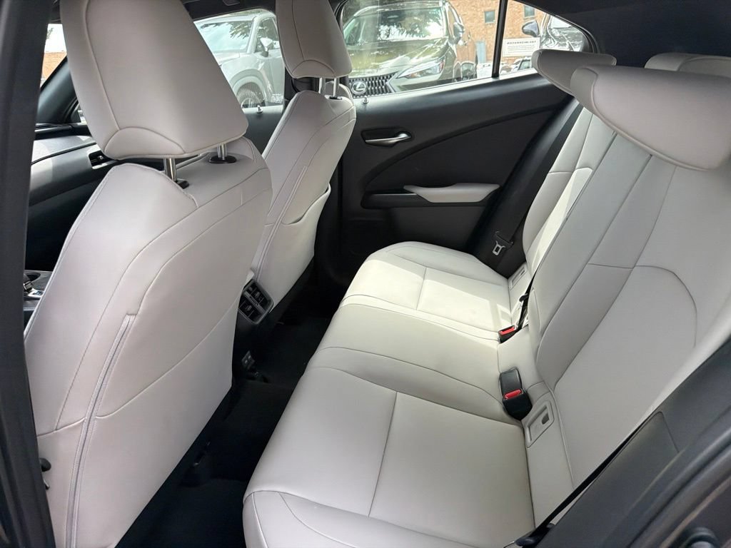 Used 2025 Lexus UX 300h AWD w/ Accessory Package (Z1) image 32