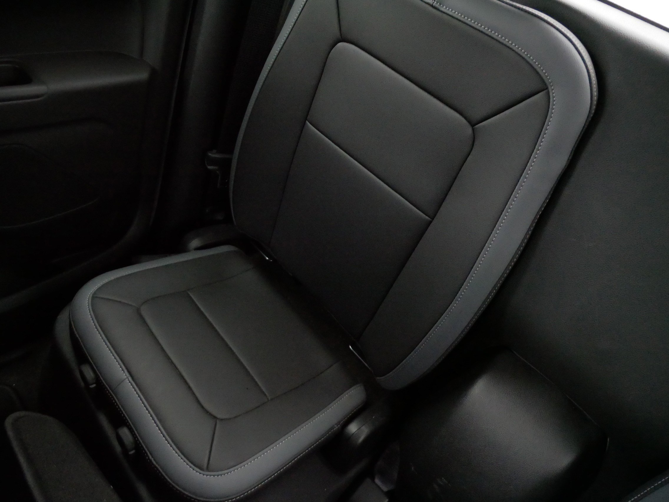 Used 2015 Chevrolet Colorado Z71 image 12