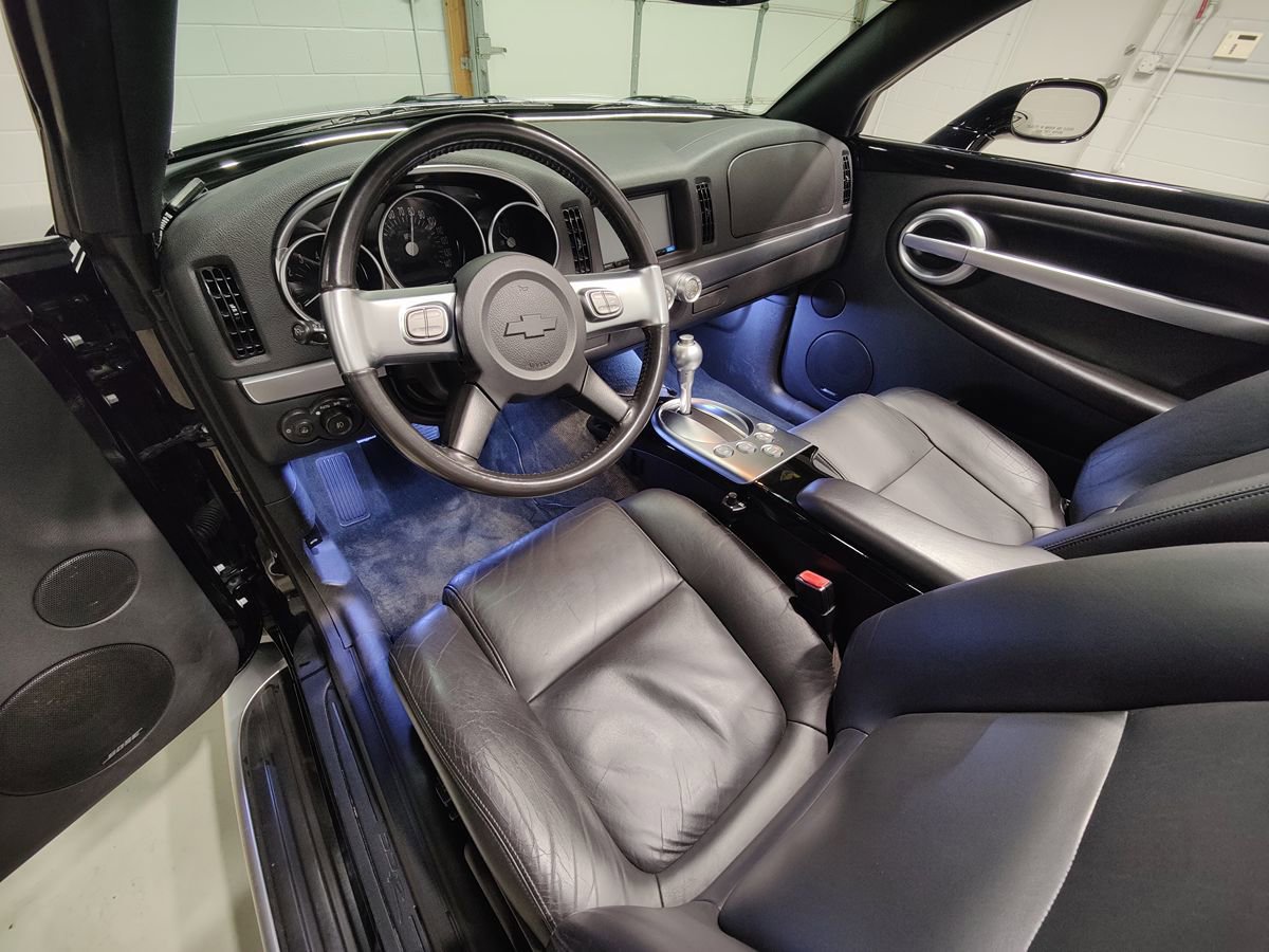 Used 2004 Chevrolet SSR w/ Preferred Equipment Group image 25