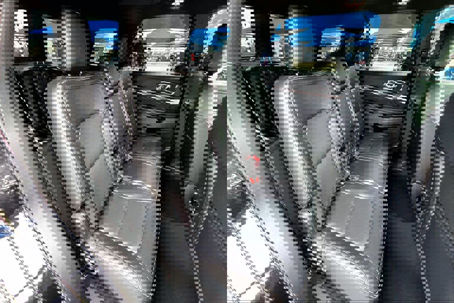 Used 2019 Ford Explorer Limited image 19