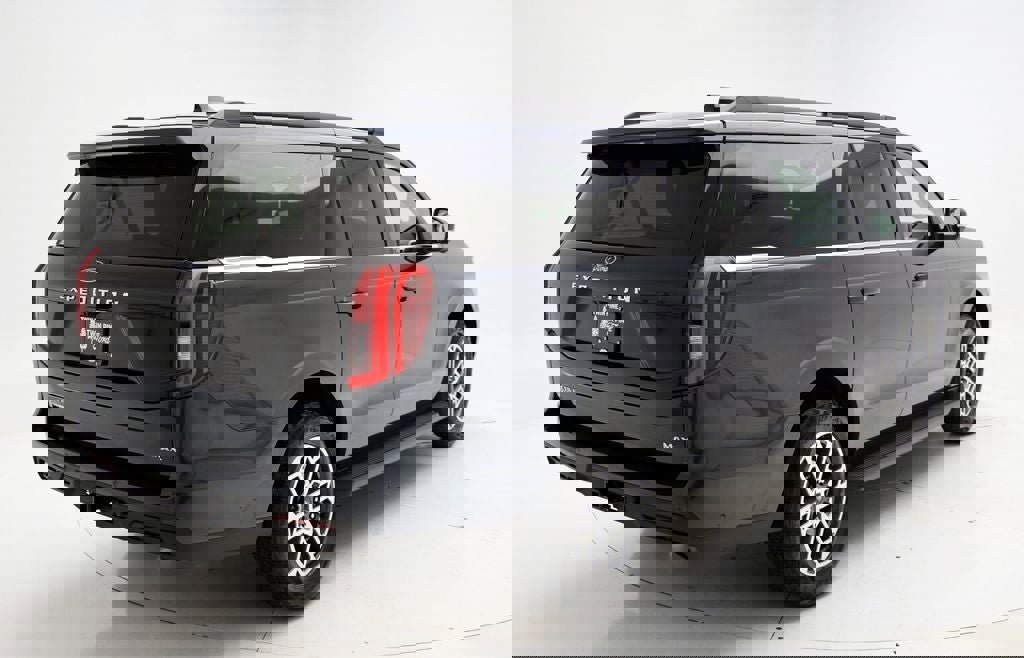 Used 2025 Ford Expedition Max Active image 8