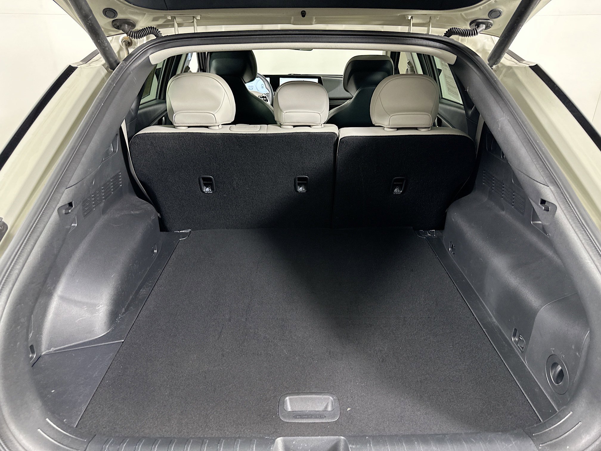 Used 2023 Kia EV6 Wind image 27