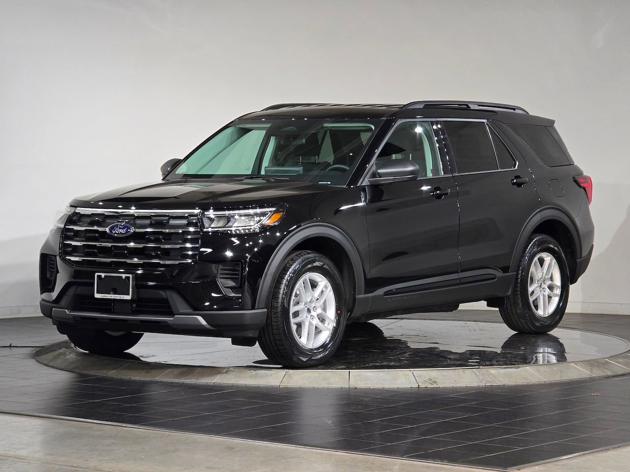 New 2026 Ford Explorer Active image 6