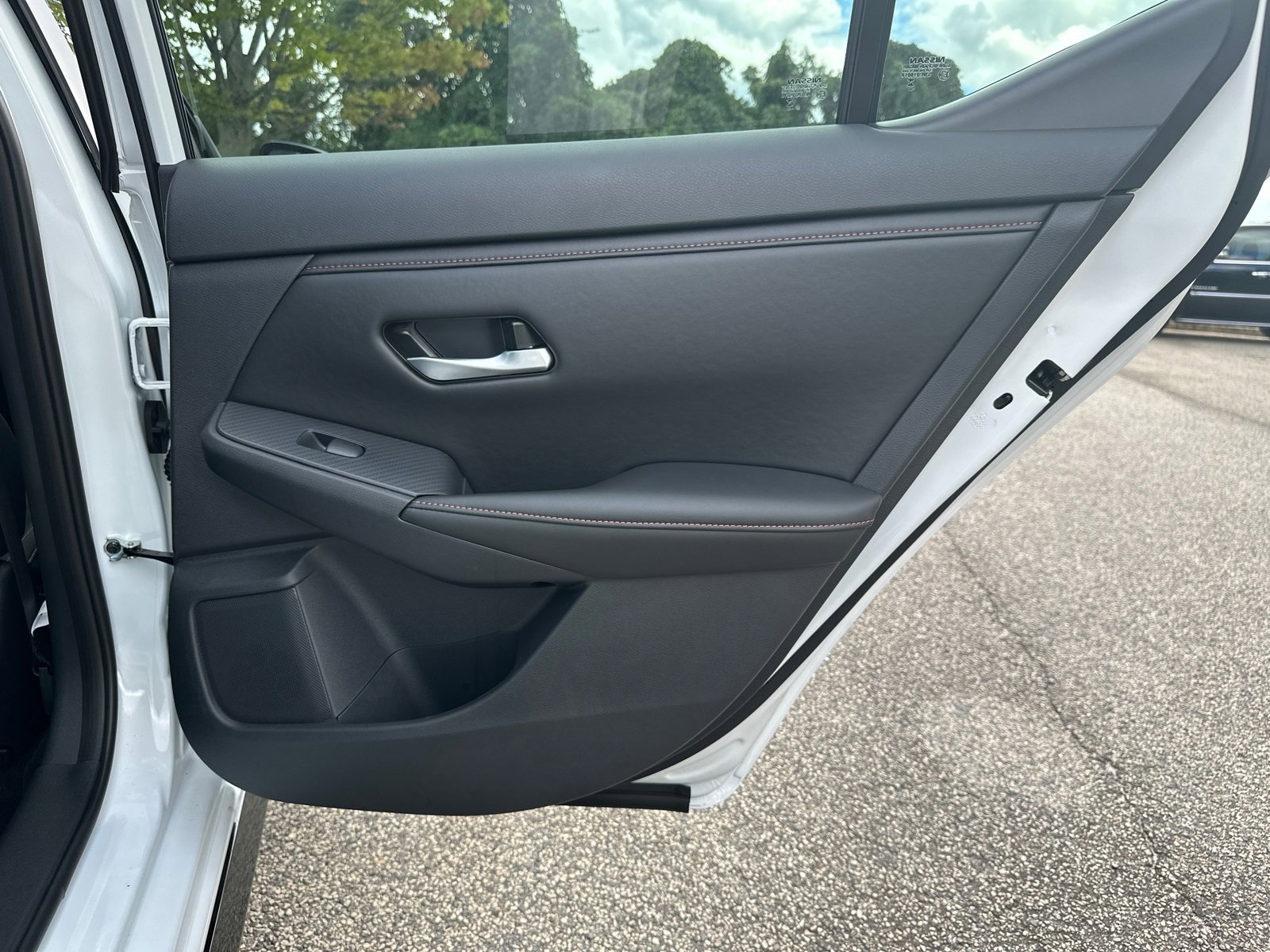 New 2025 Nissan Sentra SR w/ Midnight Edition image 16