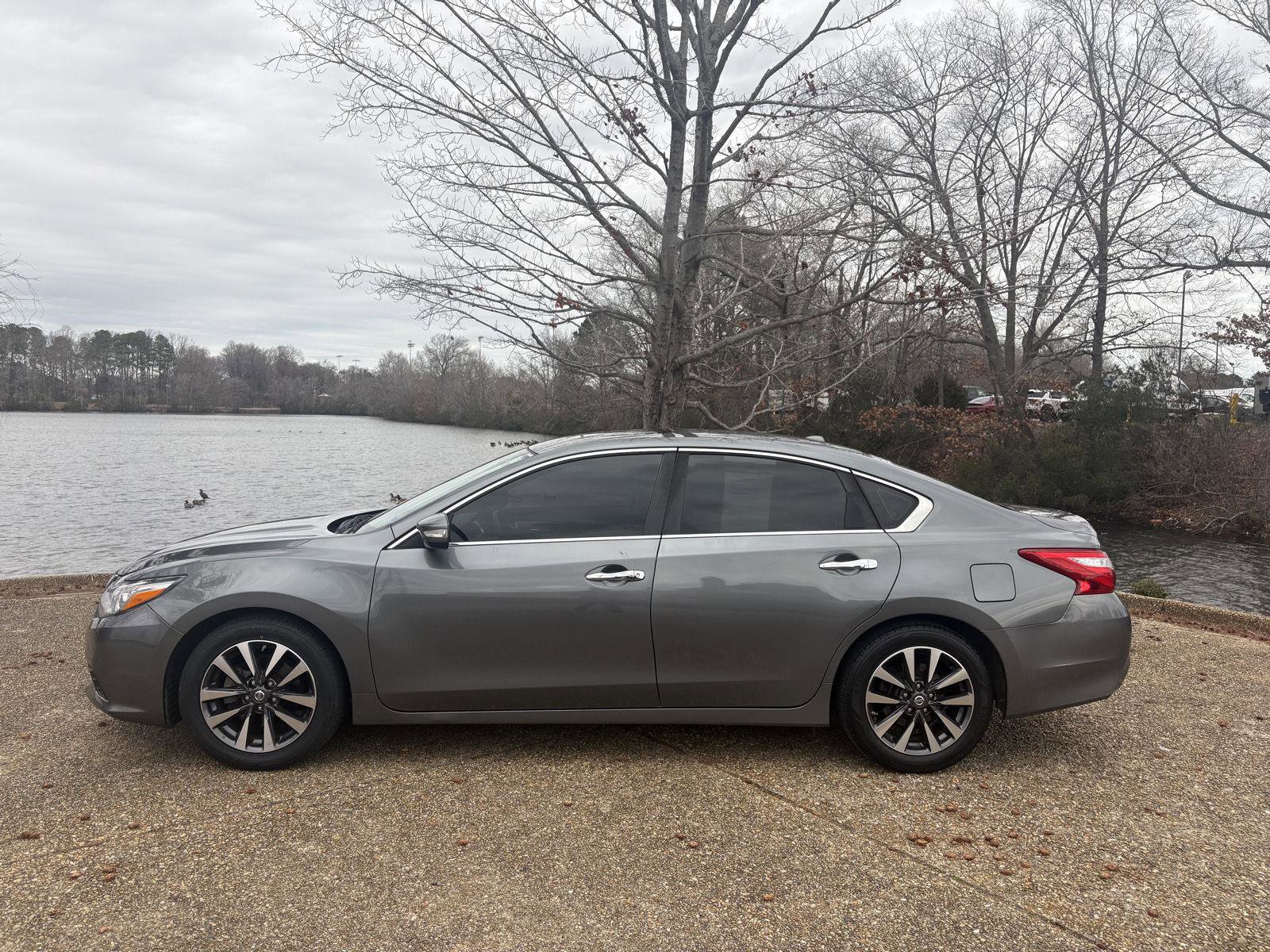 Used 2016 Nissan Altima 2.5 SL w/ 2.5 Technology Package image 10