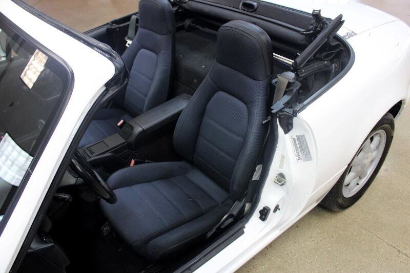 Used 1990 MAZDA MX-5 Miata image 25