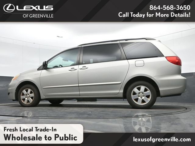 Used 2010 Toyota Sienna LE image 15