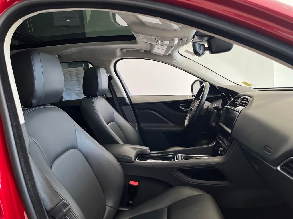 Used 2020 Jaguar F-PACE Premium AWD/4WD image 36
