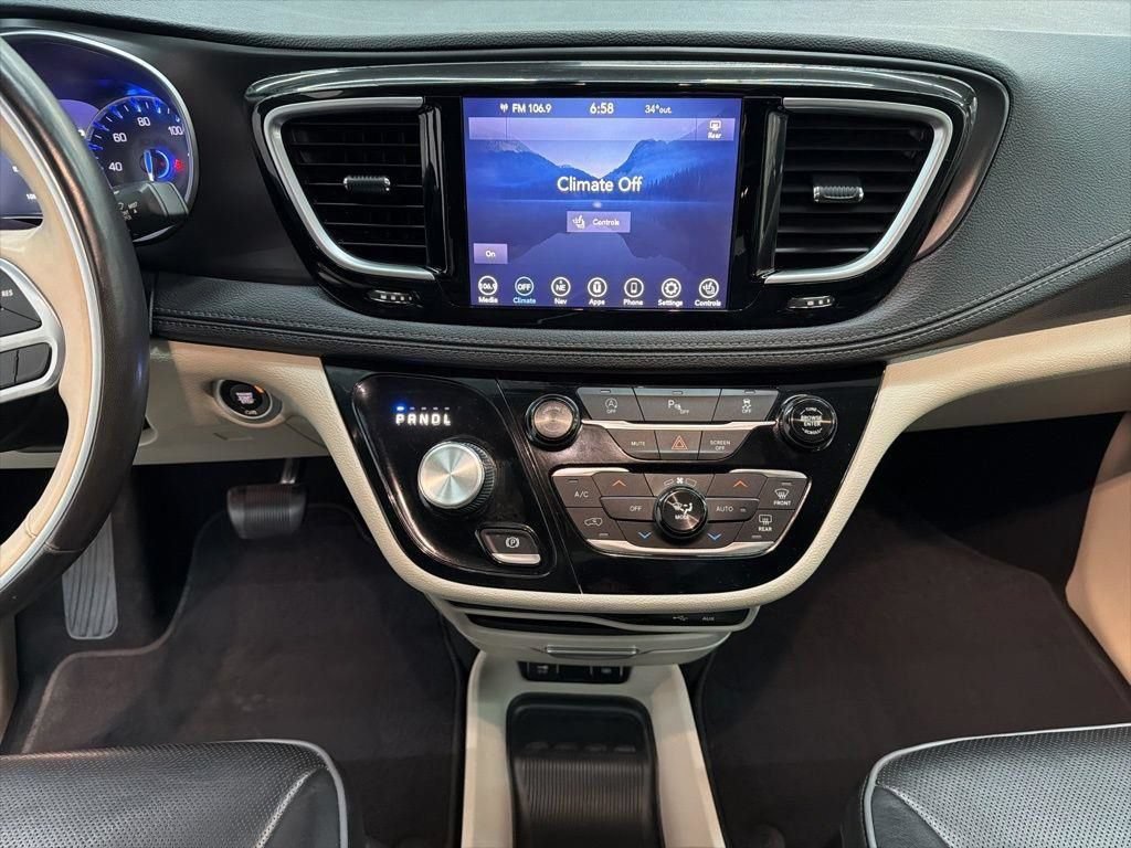 Used 2020 Chrysler Pacifica Limited FWD image 53