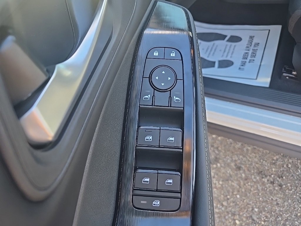 New 2026 Nissan Rogue SV image 12