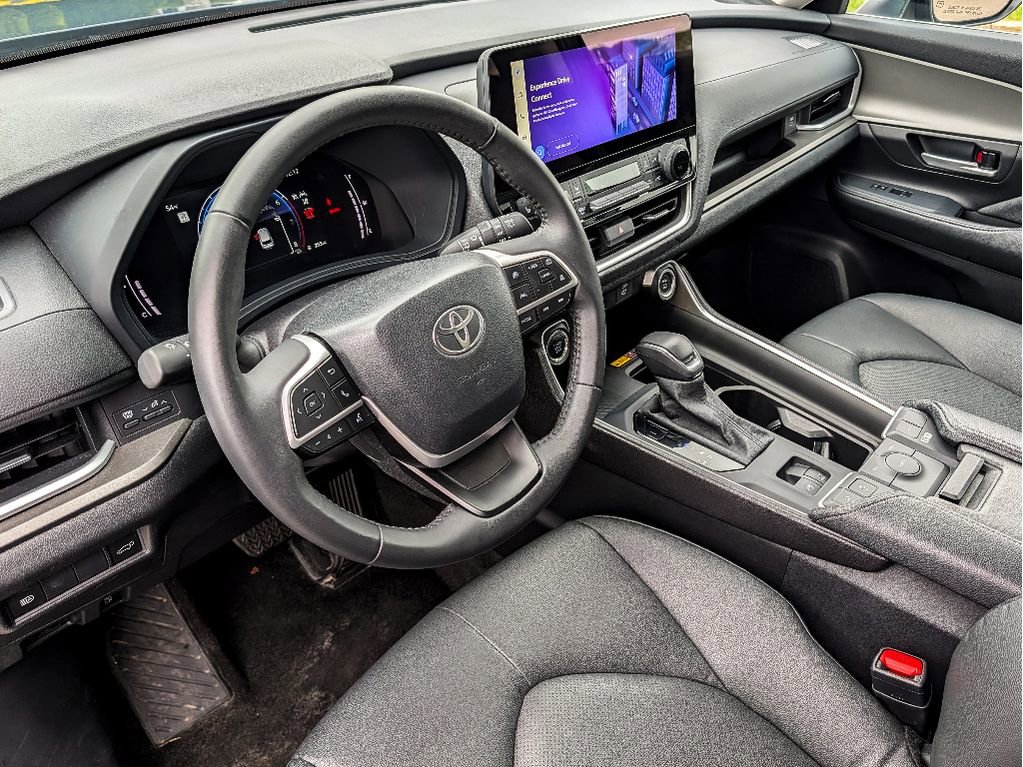 Used 2025 Toyota Grand Highlander FWD image 14