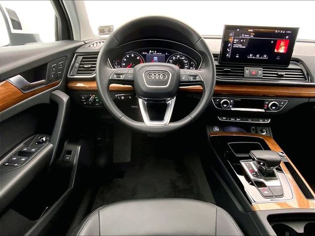 Certified 2023 Audi Q5 2.0T Premium w/ Convenience Package image 5